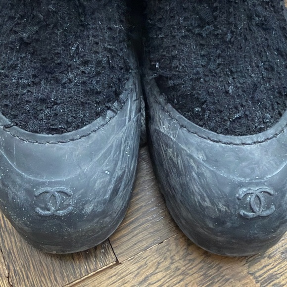 CHANEL Textured Black Ankle Boots with Gold Accents - Picture 7 of 11